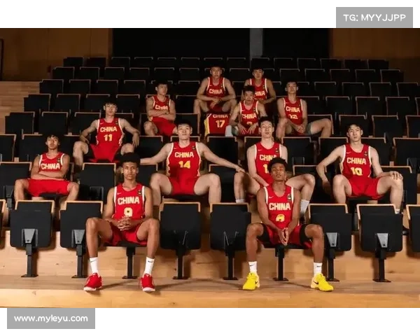 中国U19男篮世界杯首战惜败加拿大 展现出顽强拼搏潜力 中国U19男篮世界杯首战惜败加拿大 展现出顽强拼搏潜力